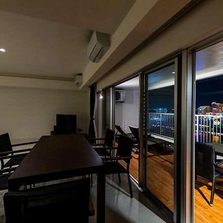 Condo Royal Ryu Kyu Chatan Esterno foto