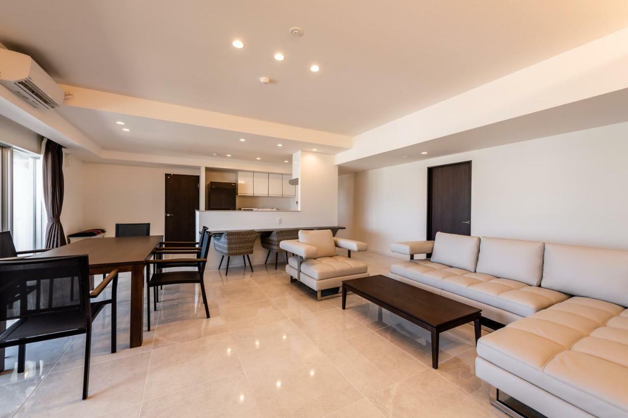 Condo Royal Ryu Kyu Chatan Esterno foto
